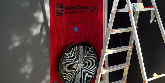 Blower door test